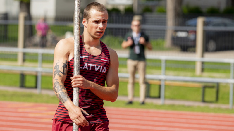 Kārtslēcējs Valters Kreišs. Foto: Arvis Ertmanis