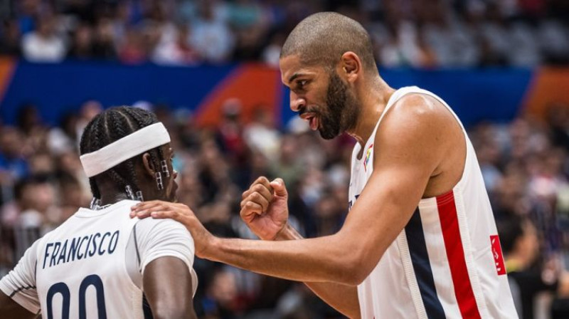 Silvēns Fransisko un Nikolā Batums. Foto: FIBA