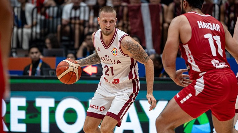 Aigars Šķēle mačā pret Libānu. Foto: FIBA