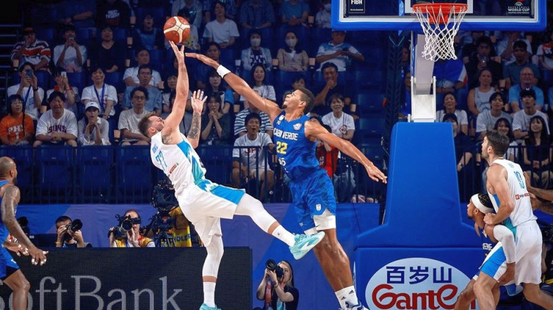 Valstsvienību līderi: Luka Dončičs un Edijs Tavarišs. Foto: FIBA