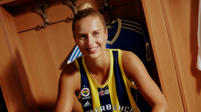 Kitija Laksa: pirmā oficiālā spēle "Fenerbahce" kreklā. Foto: Fenerbahce