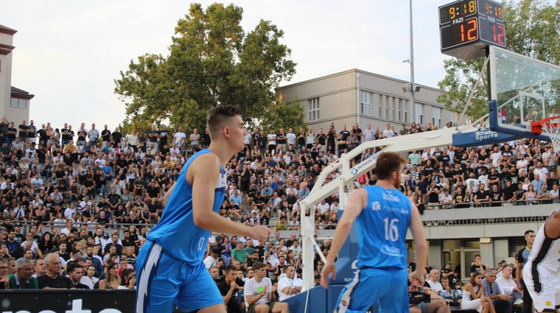 Rodijs Mačoha priekšplānā. Foto: Fuenlabrada Baloncesto