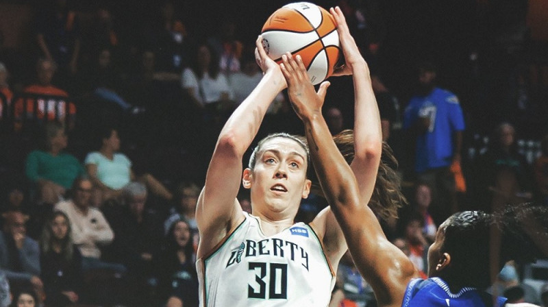 Breana Stjuarte un Alisa Tomasa. Foto: New York Liberty