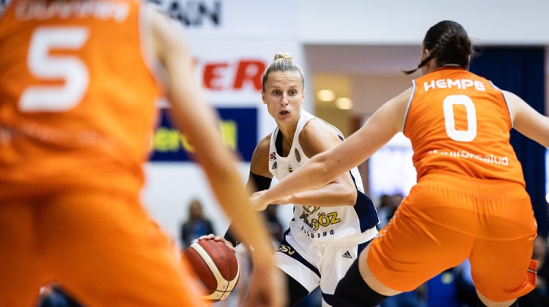 Kitija Laksa un Merita Hempe 2023. gada 4. oktobrī. Foto: EuroLeague Women