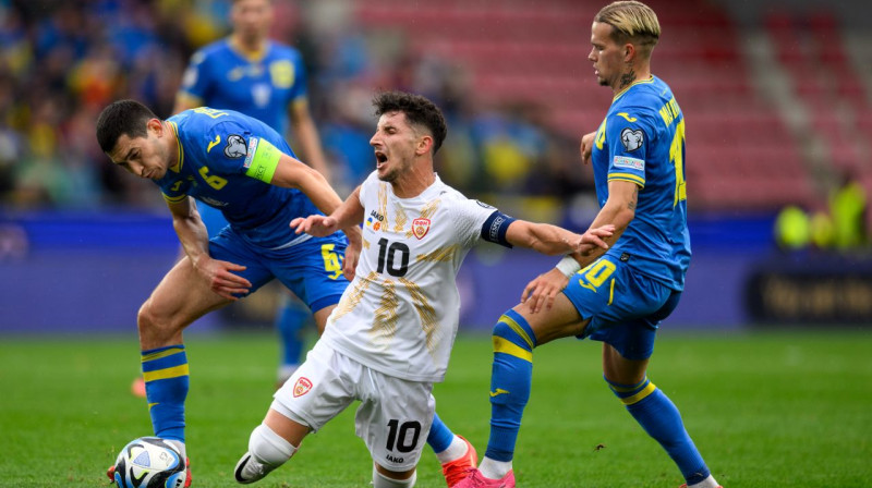 Mirklis Ukrainas un Ziemeļmaķedonijas spēlē. Foto: Vlastimil Vacek/EPA/Scanpix