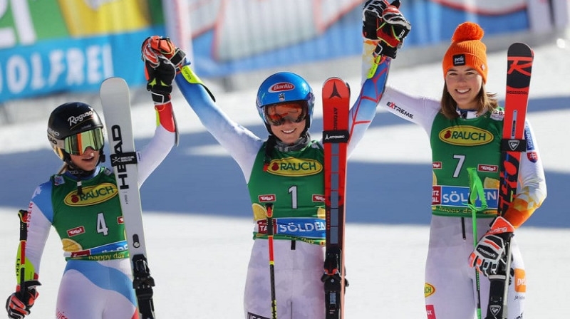 Lara Guta-Behrami, Mikaēla Šifrina un Petra Vlhova. Foto:AP.