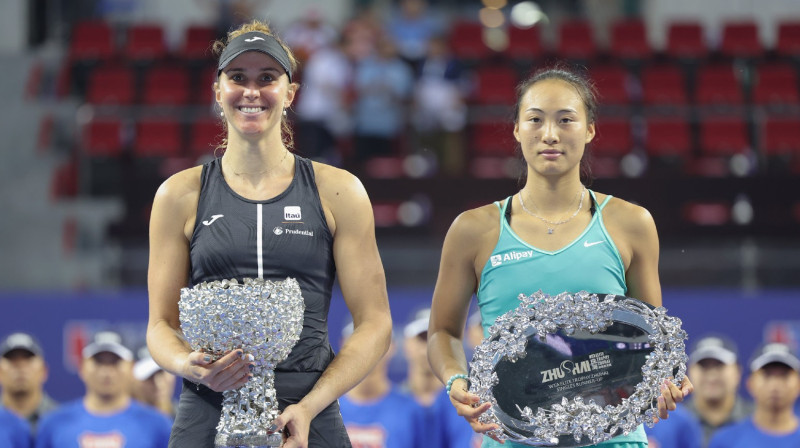 Beatrise Hadada-Maija un Cjiņveņa Džena. Foto: WTA / Weibo