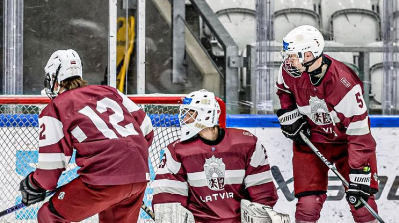 Latvijas U18 izlase. Foto: LHF