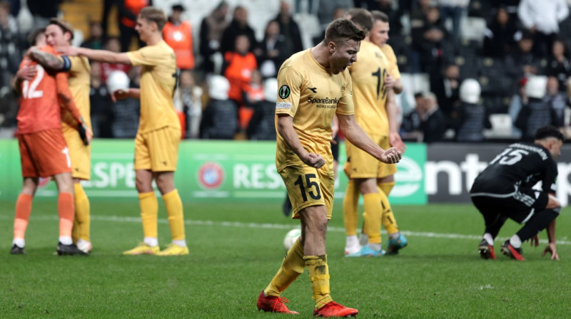 "Bodø/Glimt" futbolists Fredriks Bjerkans pēc uzvaras pār Stambulas "Beşiktaş". Foto: Erdem Şahin/EPA/Scanpix