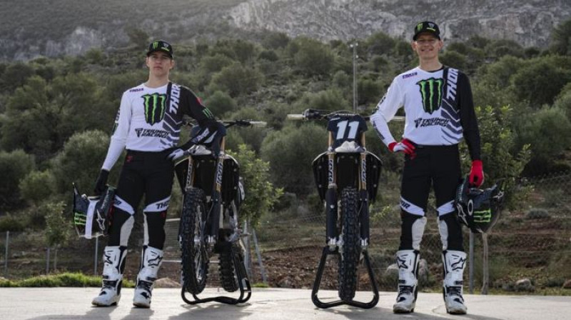 "Triumph" MX2 komandas braucēji. Foto: Monster Energy Triumph Racing