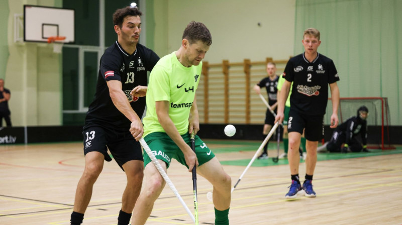 Epizode no "FBK Baloži" un "Aizkraukle/Koknese" divcīņas, foto: PPB Media, Floorball.lv