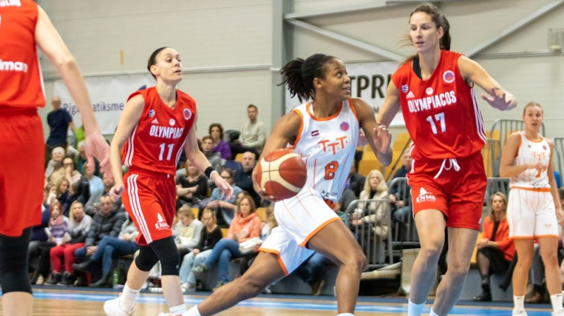 Kaira Lamberte un Kristīne Vītola 2023. gada 22. novembrī. Foto: EuroCup Women