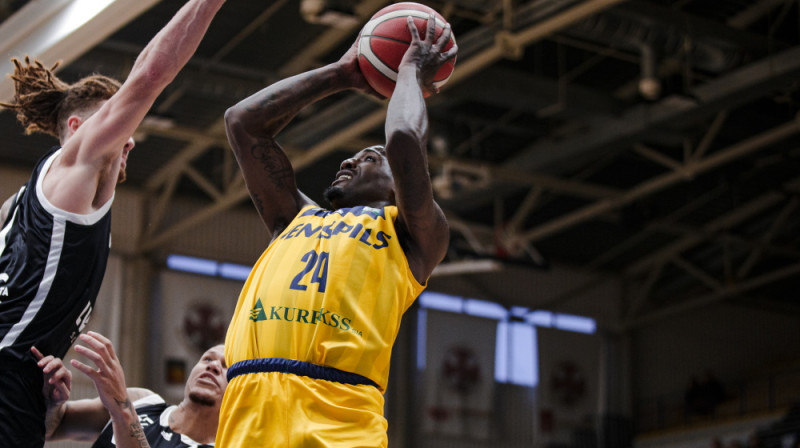 "Ventspils" amerikāņu basketbolists Dešons Frensiss. Foto: Dāvis Lejasmeiers