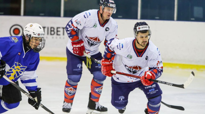 Maksims Pumpiņš, Georgijs Pujacs, Miķelis Rēdlihs. Foto: Guntis Lazdāns/LHF