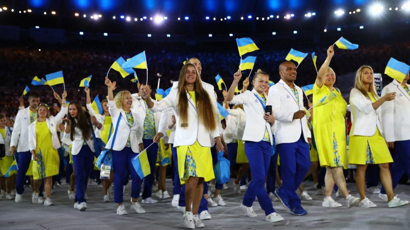 Ukrainas delegācija Riodežaneiro olimpisko spēļu ceremonijā. Foto: noc-ukr.org / The Kharkiv Times