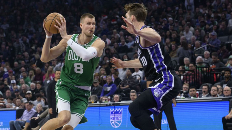 Kristaps Porziņģis un Domants Sabonis. Foto: AP/Scanpix