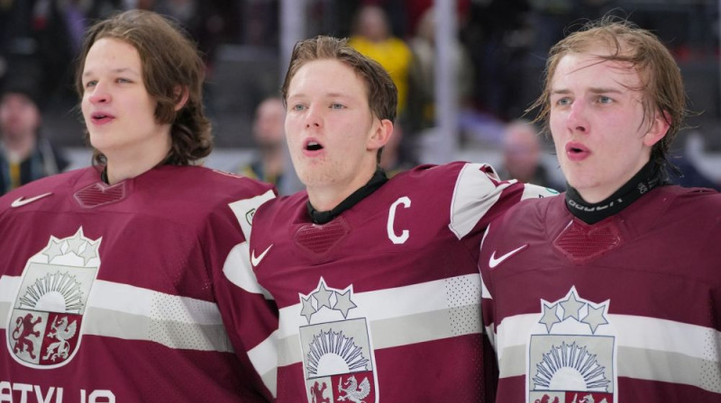 Linards Feldbergs, Dans Ločmelis, Rodžers Bukarts. Foto: IIHF