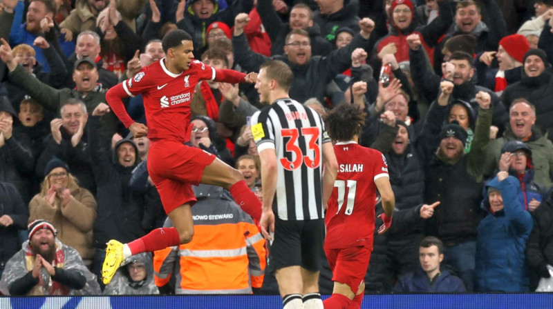 "Liverpool" futbolists Kodijs Gakpo pēc vārtu guvuma. Foto: Gary Oakley/Zumapress.com/Scanpix