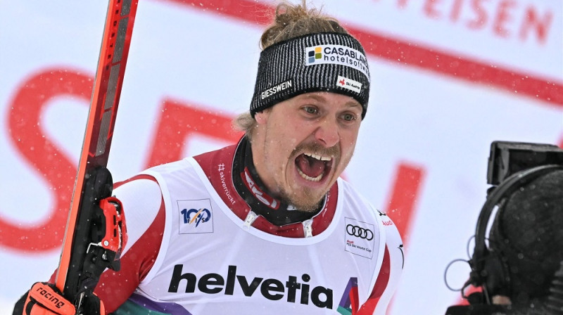 Šādi emocionāli reaģēja M.Fellers pēc uzvaras Adelbodenā. Foto: Eurosport.