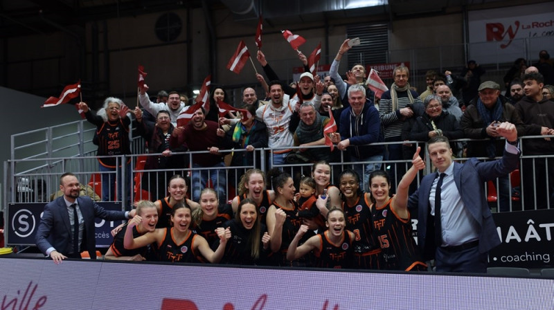 TTT basketbolistes 2024. gada 10. janvārī Larošā pie Jonas. Foto: EuroCup Women