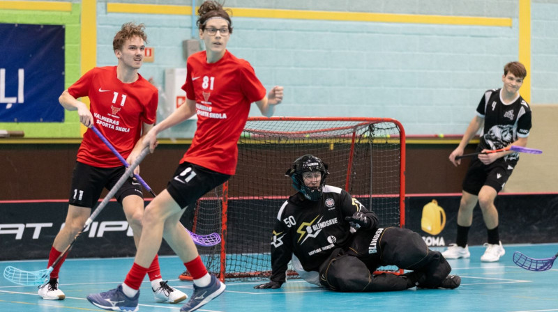 Valmieras jaunieši izslēguši no turnīra Lielvārdes vienaudžus, foto: Floorball.lv