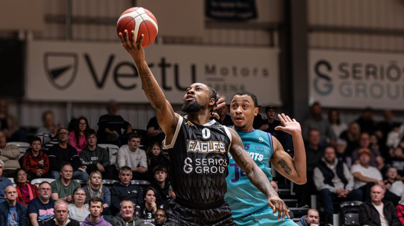 Ņūkāslas "Eagles" basketbolists Rikijs Makgils uzbrukumā. Foto: Newcastle Eagles