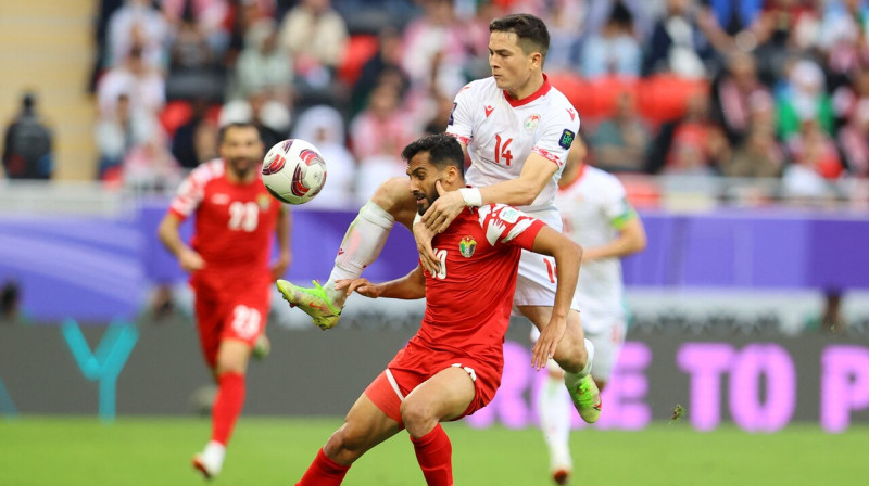 Mirklis no Tadžikistānas un Jordānijas spēles. Foto: Ibraheem Al Omari/Reuters/Scanpix