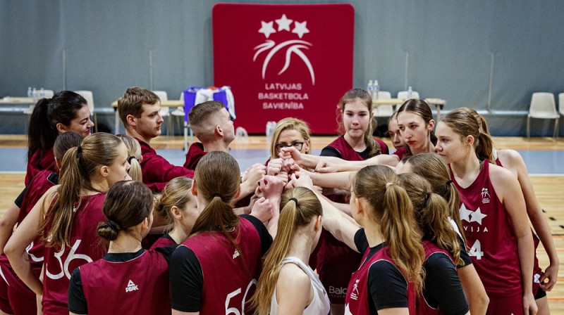 Latvijas U16 basketbolistes. Foto: LBS