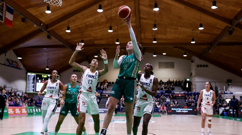 Bridžeta Herlihī spēlē pret Franciju. Foto: EuroBasket Women