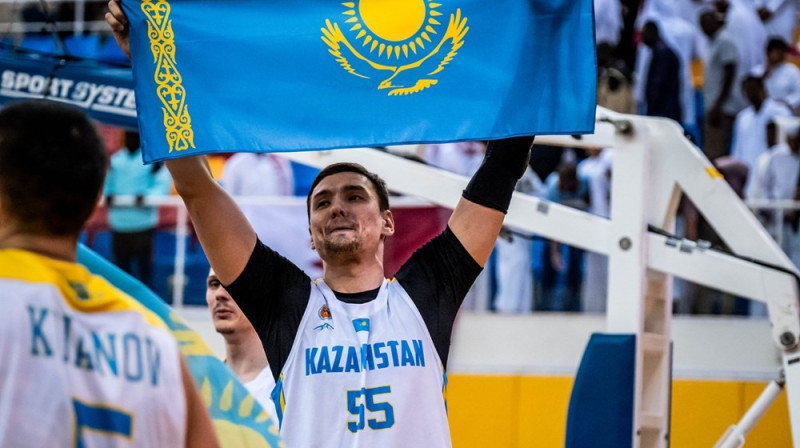 Kazahstānas valstsvienības basketbolists Askars Maidekins.