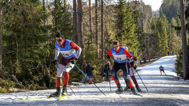 Priekšplānā Gints Lūsis, Bruno Bilans un Valters Bresme. Foto: A.Veckalniņš/Ski.lv