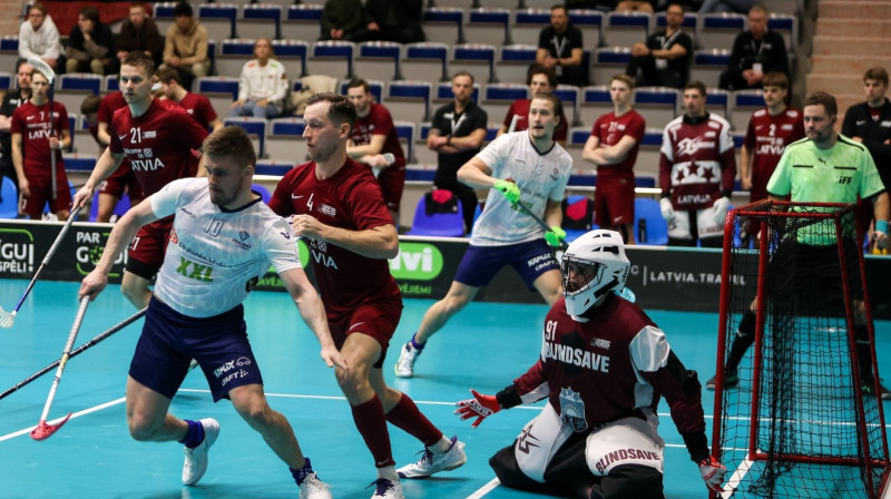 Epizode no Latvijas un Somijas savstarpējās spēles pasaules čempionāta kvalifikācijā Liepājā, foto: Floorball.lv