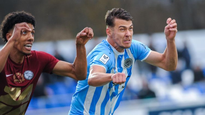 Marko Regža pret Dilanu Māsu. Foto: Zigismunds Zālmanis/Riga FC