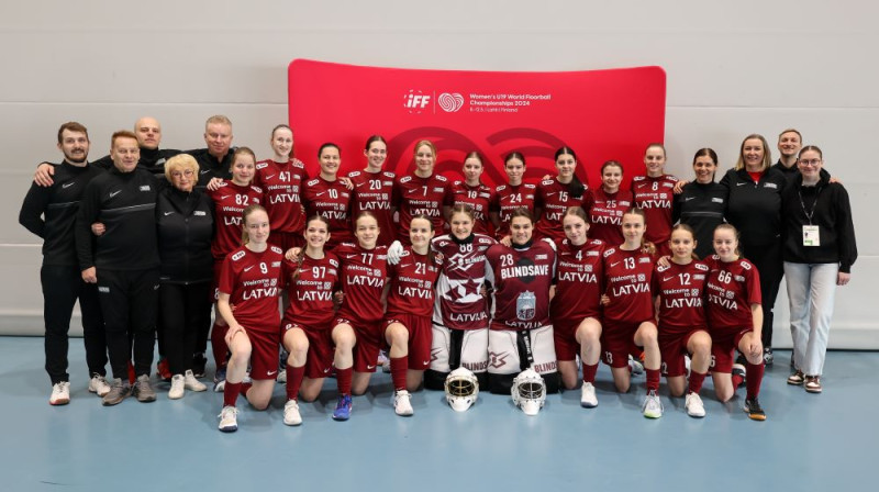 Latvijas U19 sieviešu izlase pasaules čempionāta norises vietās Lahti. Foto: Ritvars Raits, floorball.lv