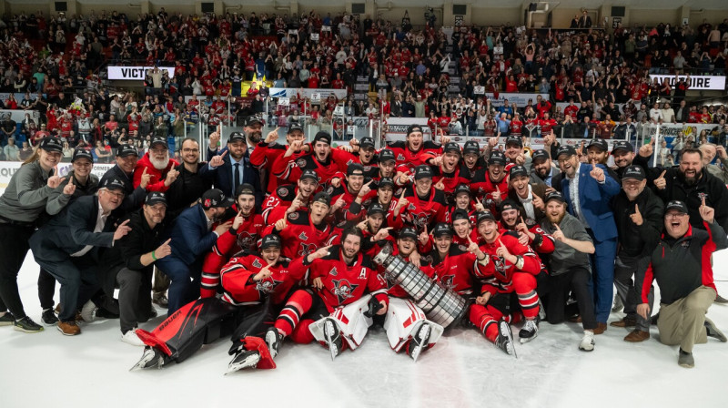 2024. gada Kvebekas Junioru hokeja līgas (QMJHL) uzvarētāja Dramondvilas "Voltigeurs". Foto: Vincent Ethier