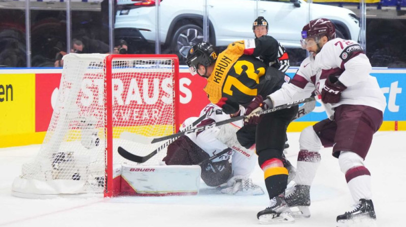 Vācijas izlases pirmais vārtu guvums. Foto: IIHF