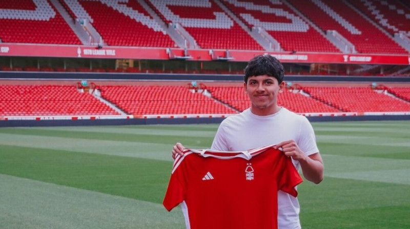 Dannī Aņisjko. Foto: Nottingham Forest FC