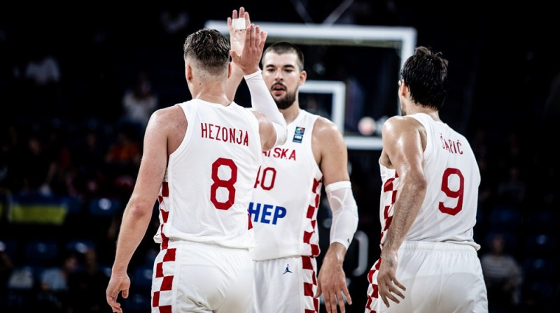 Mario Hezoņa, Ivica Zubacs un Dario Šāričs. Foto: FIBA