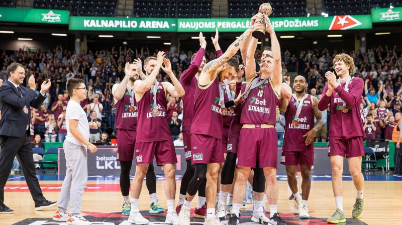 Panevēžas "Lietkabeļa" basketbolisti pēc bronzas godalgu izcīnīšanas. Foto: BC Lietkabelis Panevėžys