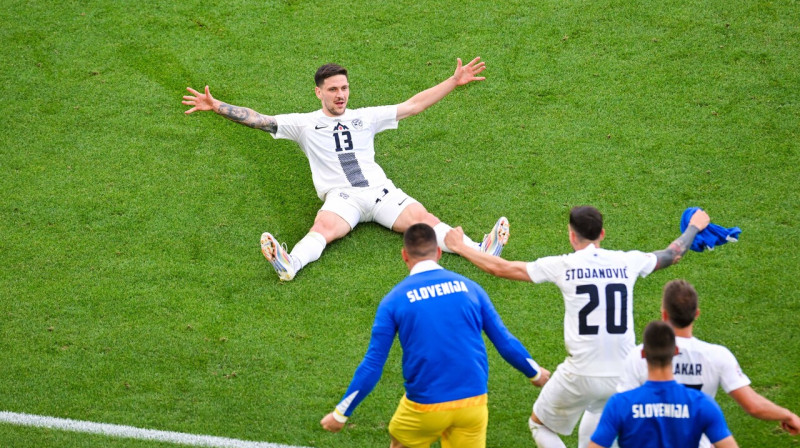 Slovēnijas valstsvienības futbolists Ēriks Janža pēc neizšķirta panākšanas. Foto: Silas Schueller/DeFodi Images/Imago Images/Scanpix