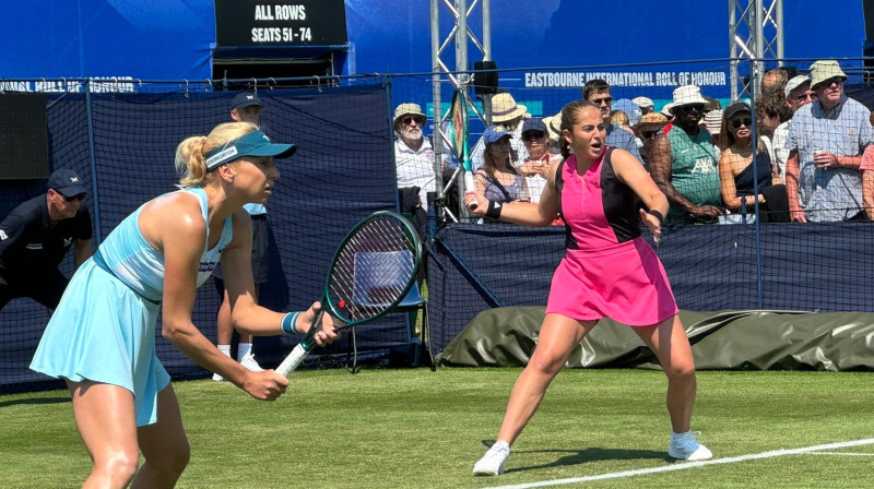 Ludmila Kičenoka un Aļona Ostapenko. Foto: Elisse Tennis