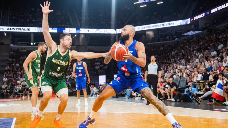 Francūzis Evans Furnjē pret austrālieti Metjū Dellavedovu. Foto: Baptiste Autissier/PanoramiC/Imago Images/Scanpix