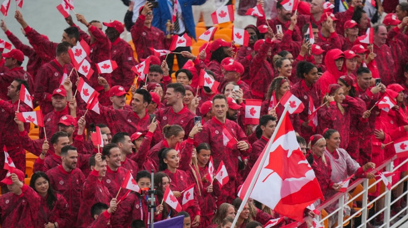 Kanādas delegācija atklāšanas parādē 2024. gada 26. jūlijā. Foto: Team Canada