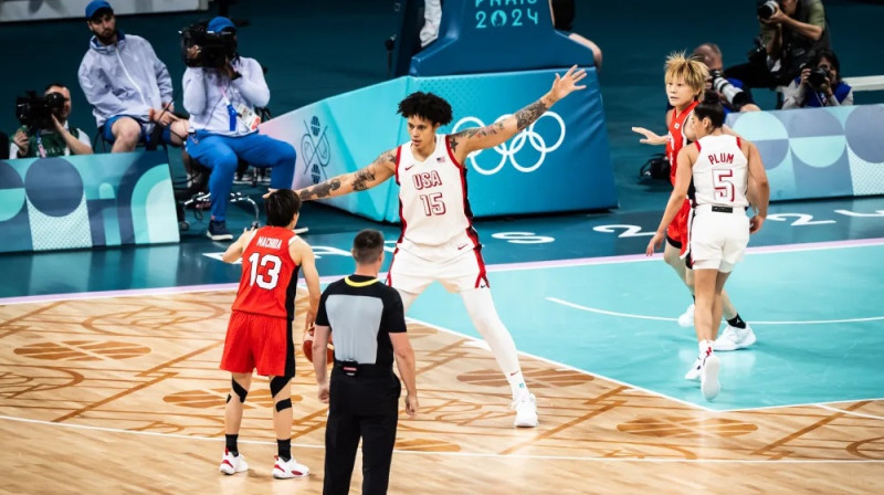 Britnija Grainere 2024. gada 29. jūlijā Pjēra Moruā stadionā. Foto: FIBA