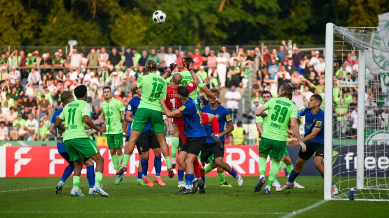 Mirklis no Koblencas un Volfsburgas komandu spēles. Foto: TuS Koblenz