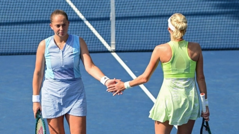 Aļona Ostapenko un Ludmila Kičenoka. Foto: Mike Lawrence/USTA, usopen.org