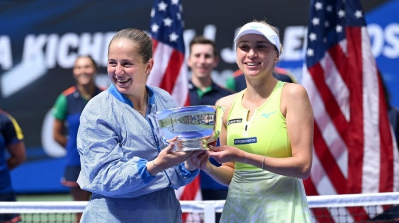 Aļona Ostapenko un Ludmila Kičenoka. Foto: Pete Staples/USTA, usopen.org