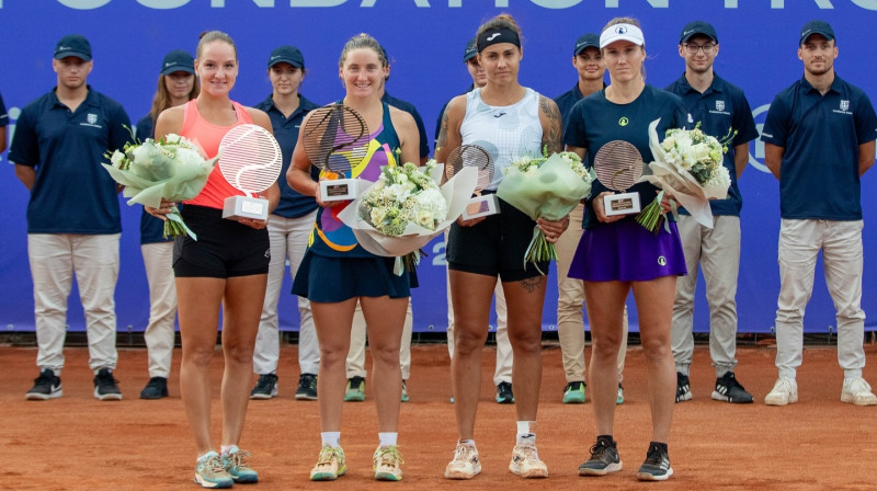 Darja Semeņistaja, Karola Monē, Aļona Boļšova, Katažina Kava. Foto: Cristina Hutu / WTA Tiriac Foundation Trophy