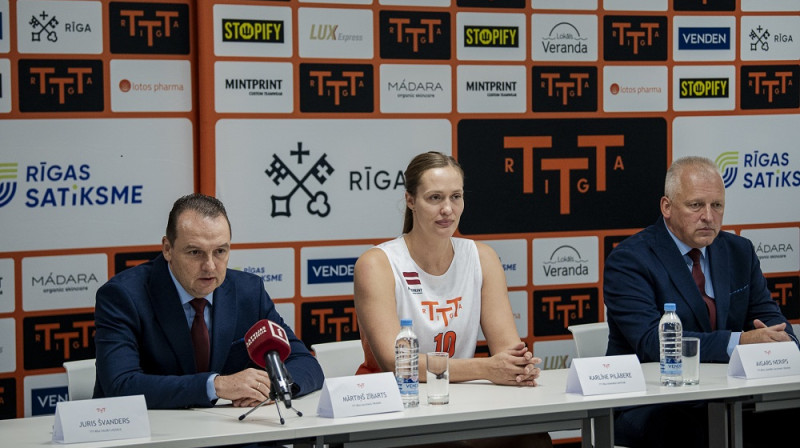 Mārtiņš Zībarts, Karlīne Pilābere, Aigars Nerips 2024. gada 3. oktobrī. Foto: Renārs Koris