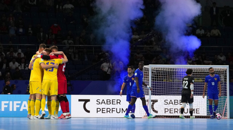 Mirklis pēc Ukrainas telpu futbolistu vārtu guvuma spēlē par trešo vietu Pasaules kausa izcīņā. Foto: FIFA